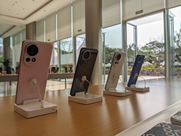 Huawei reclaims China’s top smartphone spot amid market dip