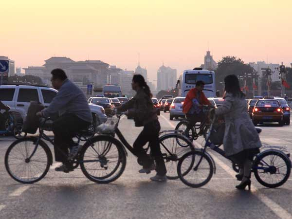 China mulls four mega data center clusters