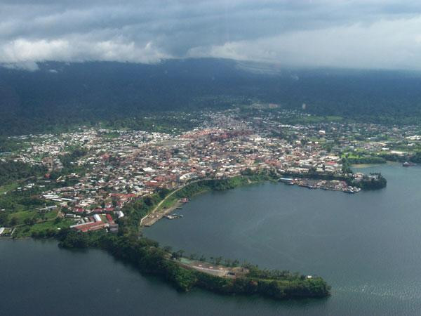 Equatorial Guinea cuts tariff prices by half