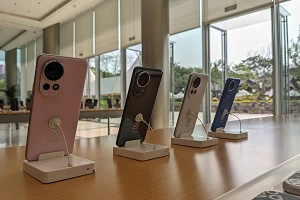 Huawei reclaims China’s top smartphone spot amid market dip